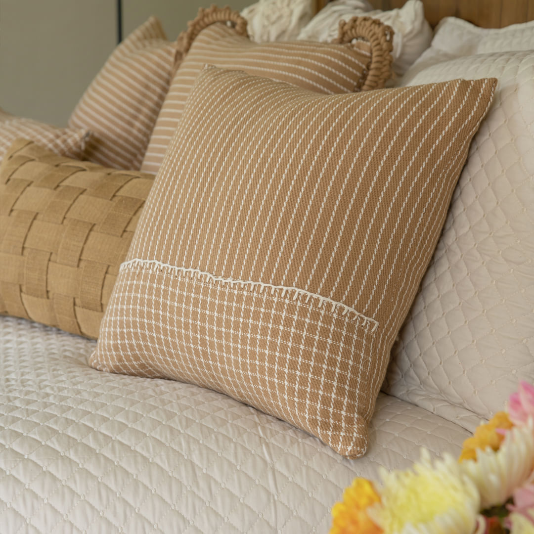 Capa  de Almofada Risca de Giz com Barra